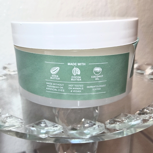 Eucalyptus Lavender Body Butter Bath & Body Works - Picture 3 of 4